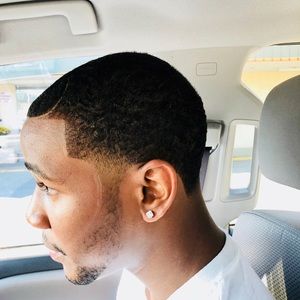 Meet your Posher, Dominique